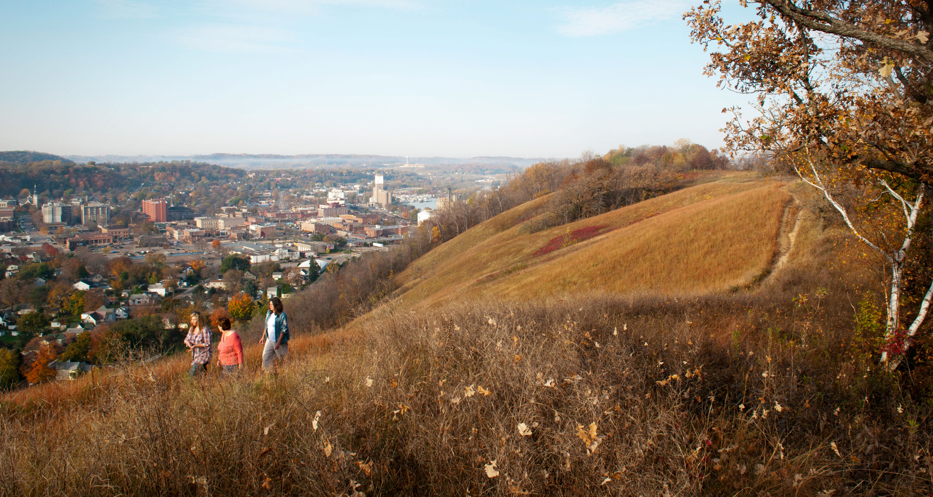 Red Wing Bluff Hike: Breathtaking Views And Historic Charm