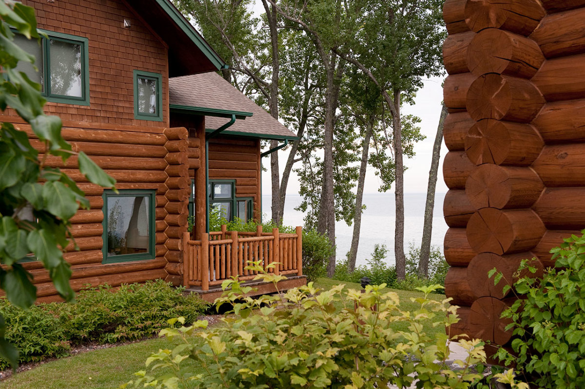 Grand Superior Lodge On Lake Superior | Explore Minnesota