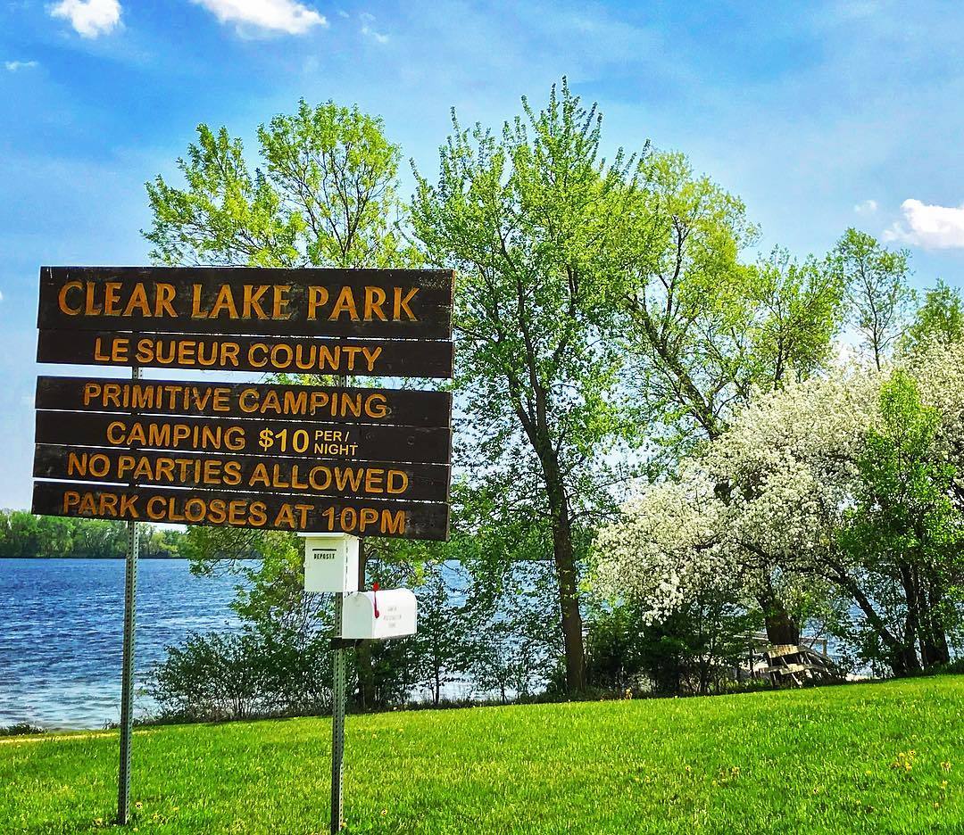 are dogs allowed at clear lake state park