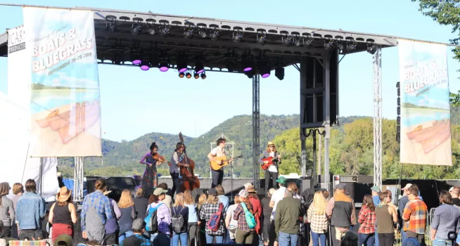 Boats and Bluegrass Festival Explore Minnesota